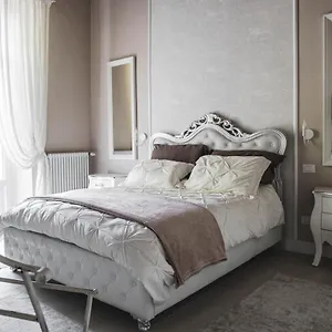  Apartment Belvedere Luxury Apartment, View On The Walls Italy