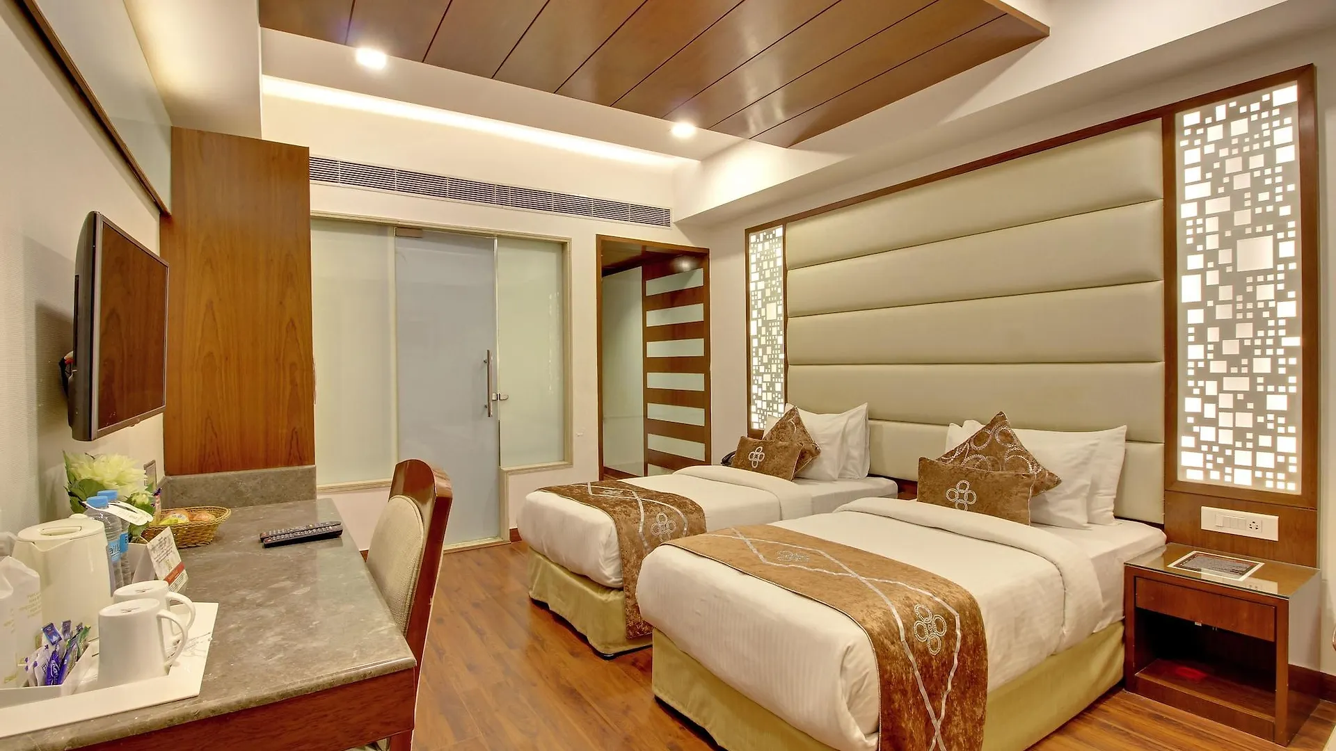 Hotel Swaran Palace Delhi   Delhi (National Capital Territory of India)