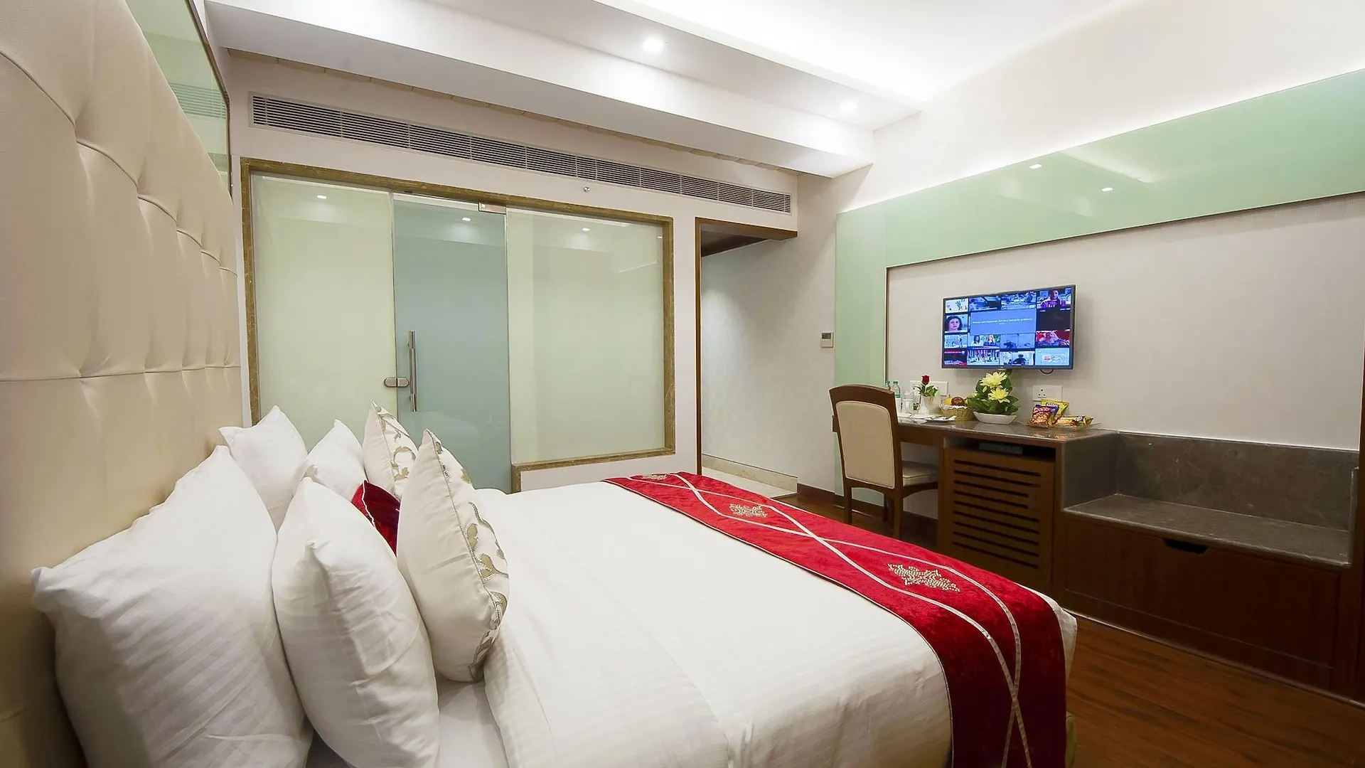 Hotel Swaran Palace Delhi