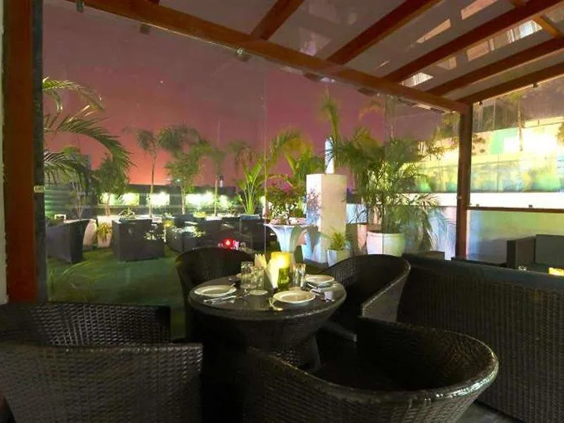 Hotel Swaran Palace Delhi  4*, Delhi (National Capital Territory of India)